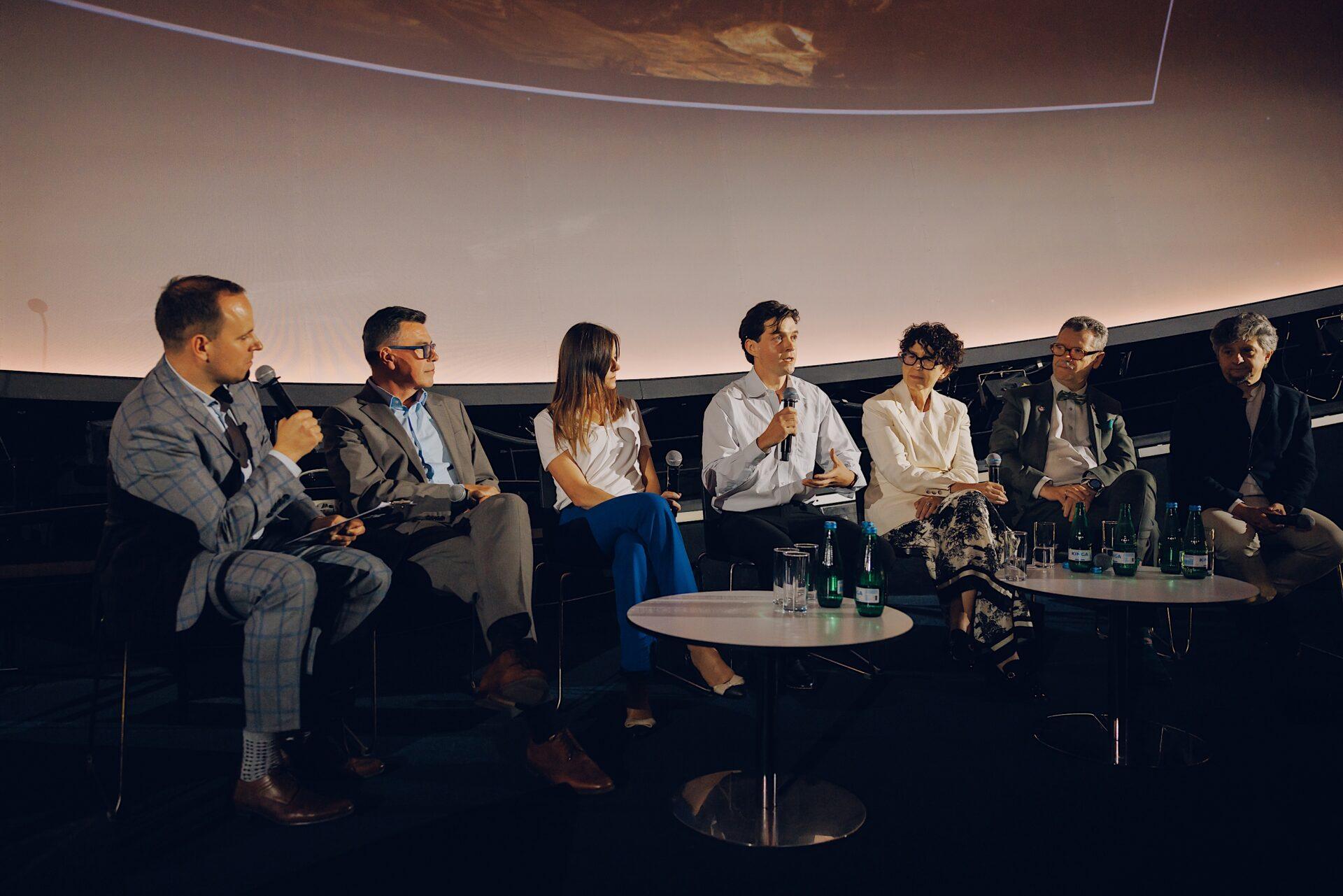 Uczestnicy debaty w Centrum Nauki Kopernik