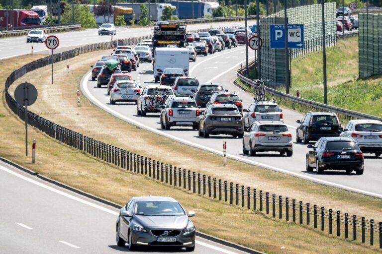 Autostrada A1 w Lubiczu Dolnym, przed punktem poboru opłat Nowa Wieś