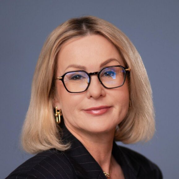 Anna Więzowska, członek zarządu i dyrektor Działu Prawnego i Roszczeń MIRBUD S.A