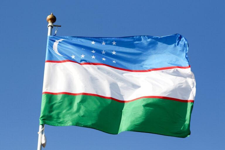 Flaga Uzbekistanu