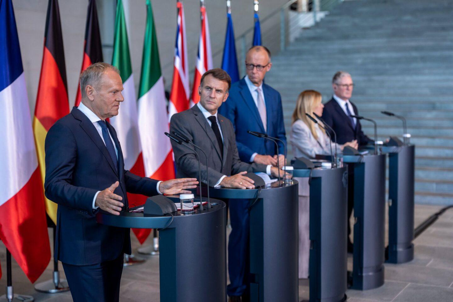 Uczestnicy spotkania grupy E5 w Berlinie 24 czerwca 2026 r.: premier Polski Donald Tusk, prezydent Francji Emmanuel Macron, kanclerz Niemiec Friedrich Merz, premier Włoch Giorgia Meloni oraz premier Wielkiej Brytanii Keir Starmer