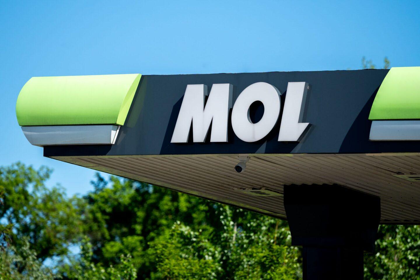 Stacja benzynowa MOL w Skawinie