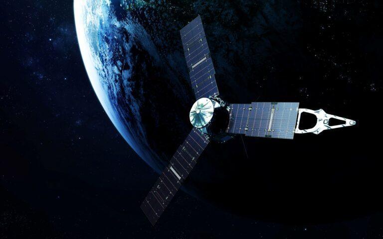 Mikrosatelita na orbicie Ziemi