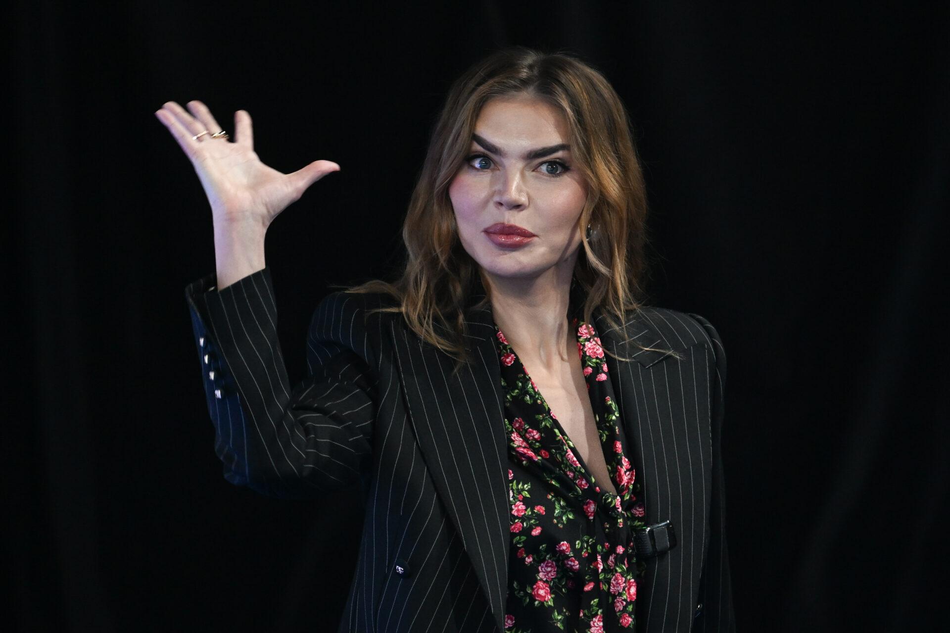 Alina Kabajewa, była rosyjska gimnastyczka, domniemana partnerka życiowa Władimira Putina i matka jego dwóch synów.