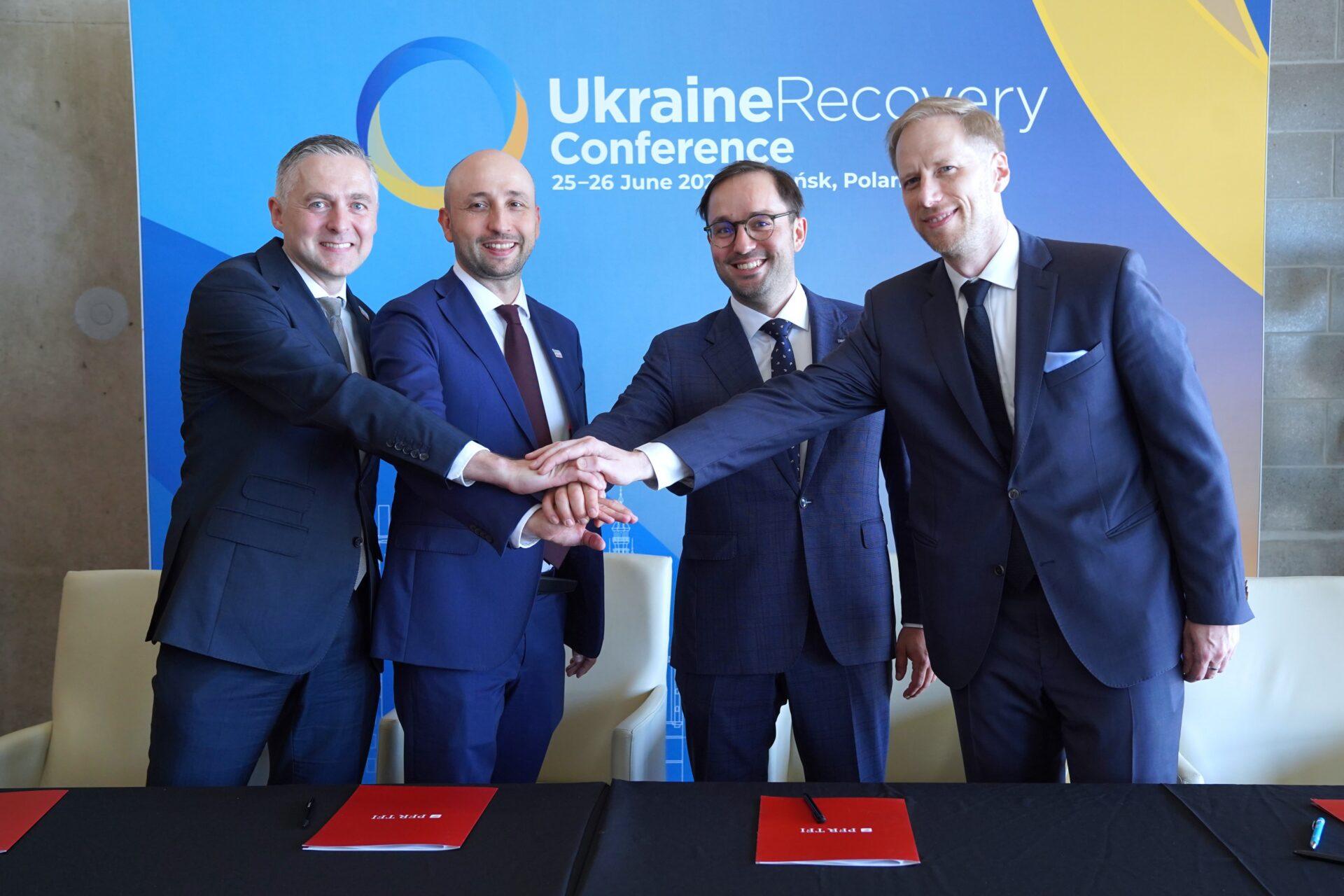 Piotr Marczuk, prezes PFR, Piotr Dmuchowski, prezes PFR TFI, Piotr Iwo Chmielewski, Prezes Zarządu Rohlig SUUS Logistics
