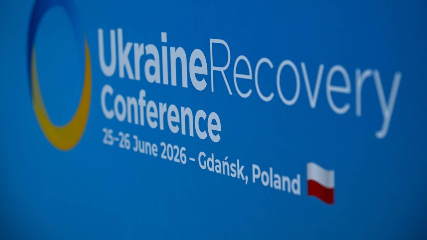 Logo Konferencji na rzecz Odbudowy Ukrainy (URC 2026) w Gdańsku