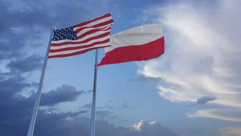 Flagi USA i Polski