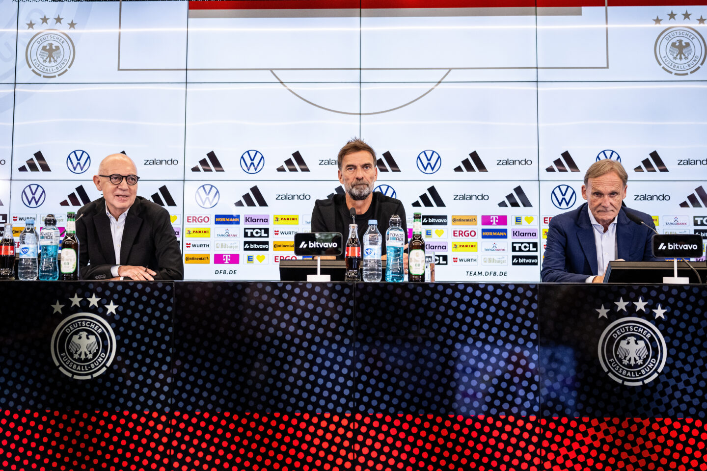 Konferencja niemieckiego związku piłki nożnej, na której Jurgen Klopp został przedstawiony jako nowy selekcjoner