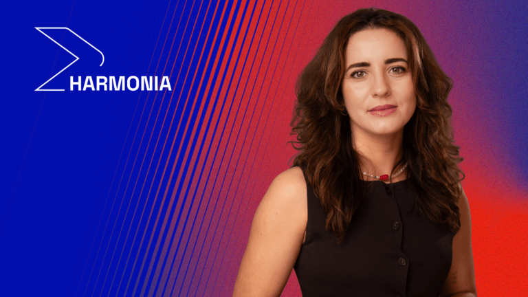 Karolina Stępień-Cach Psycholożka, certyfikowana psychoterapeutka poznawczo-behawioralna, terapeutka biofeedbacku EEG oraz terapeutka snu