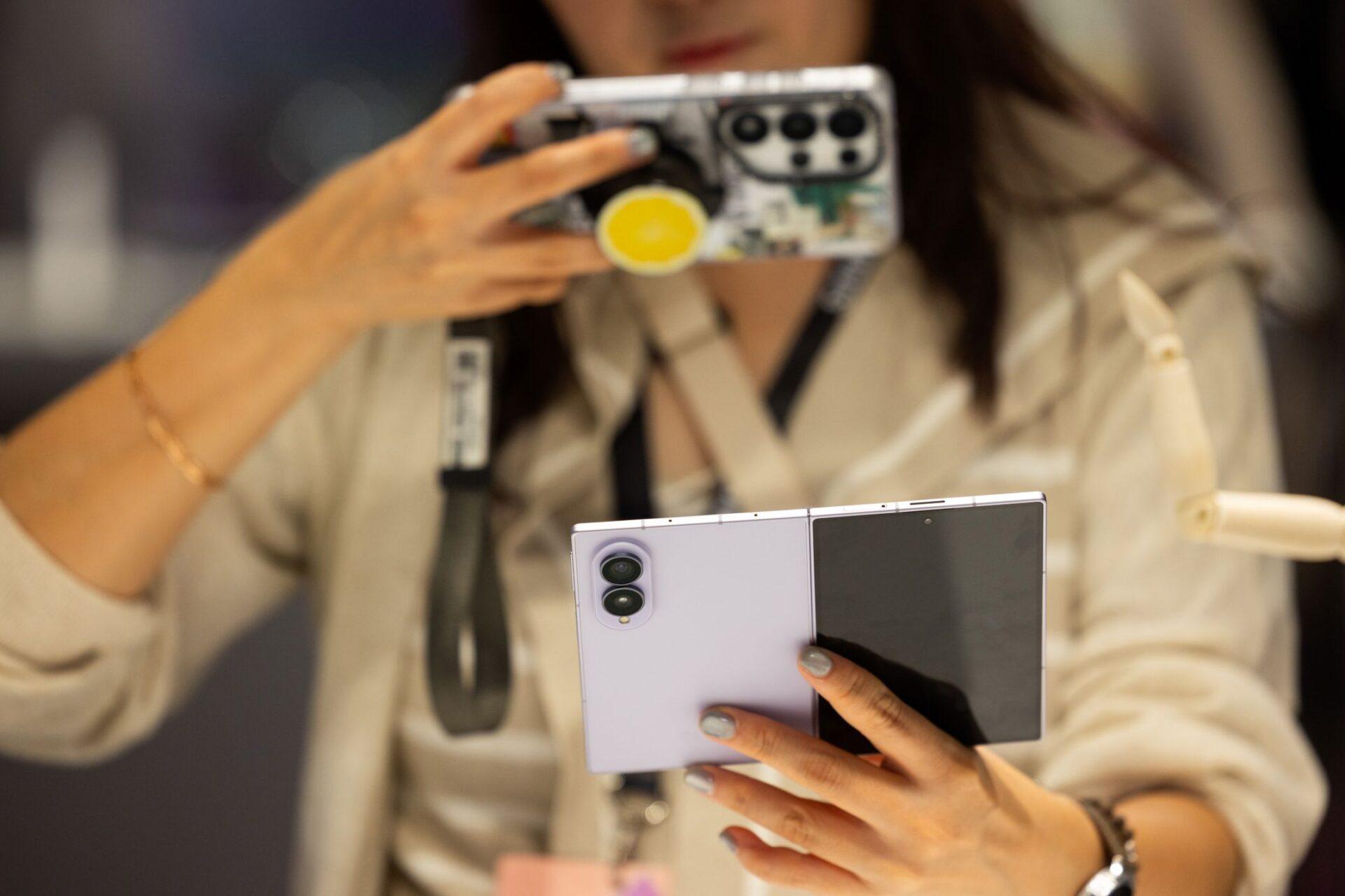 Oto Samsung Galaxy Fold 8