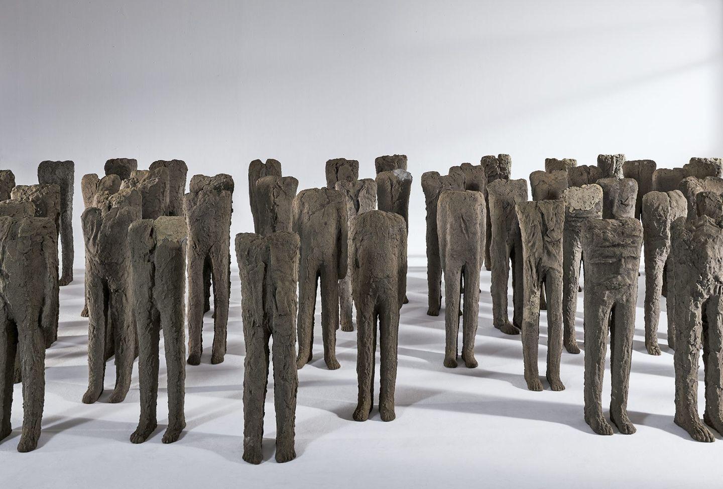 Bambini Magdaleny Abakanowicz z lat 90.