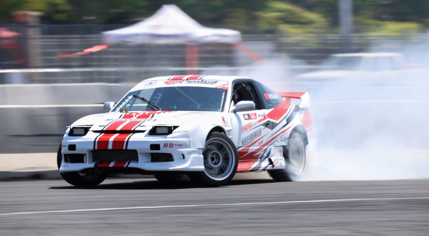Samochód podczas driftowania