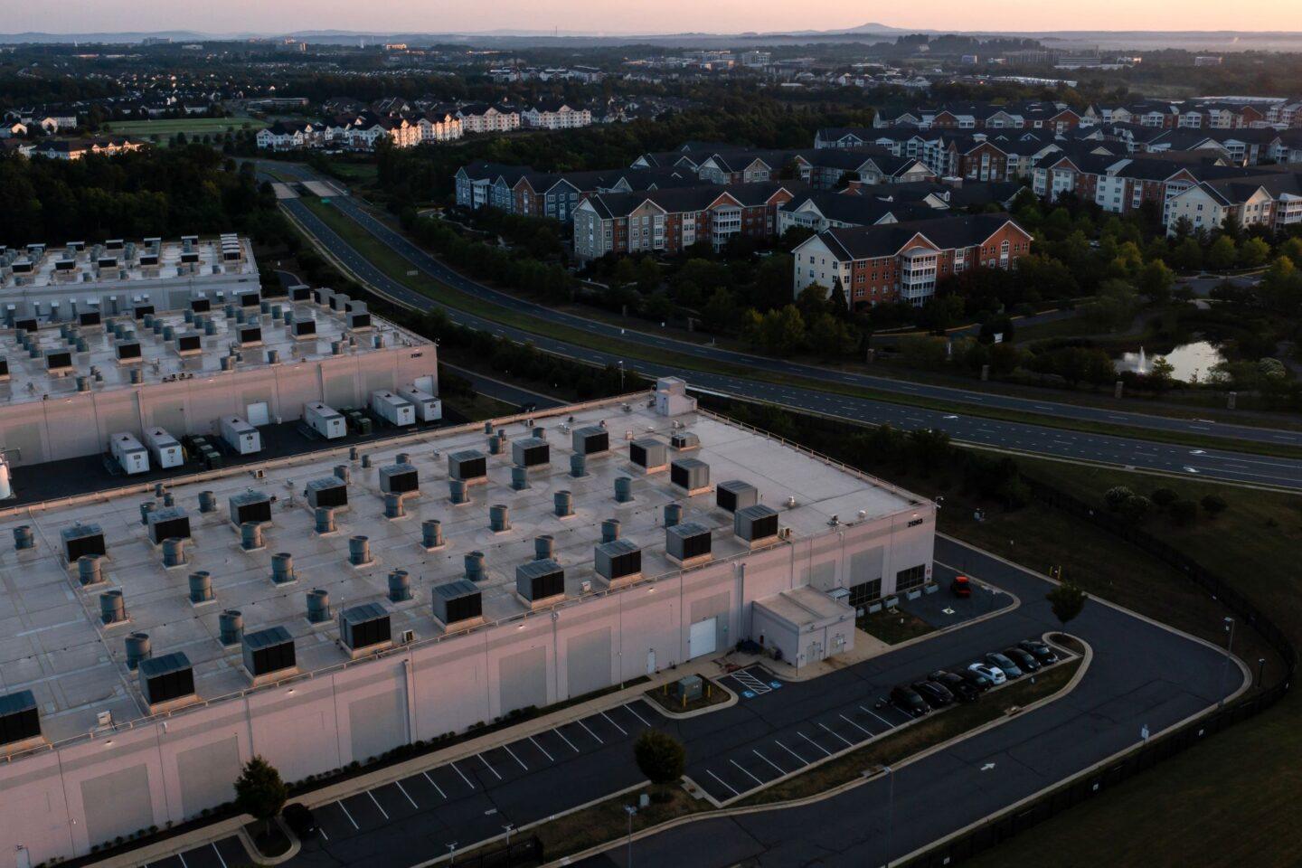 Na zdjęciu centrum danych Amazon Web Services w Ashburn w Wirginii, w USA