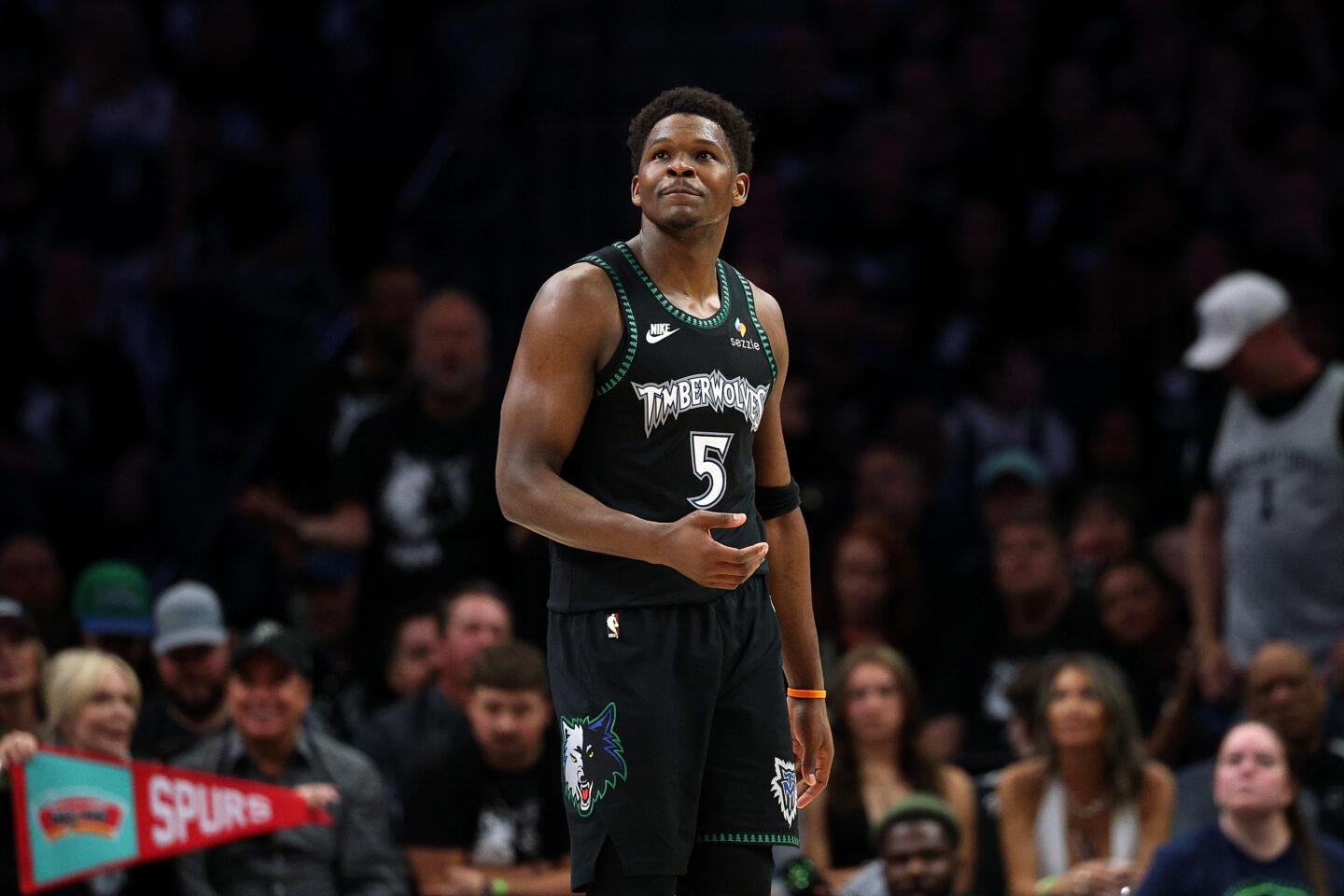 Anthony Edwards, graczMinnesota Timberwolves podczas meczu NBA