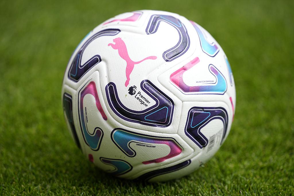 Piłka na nowy sezon Premier League, model o nazwie Stellar Nitro Ultimate.