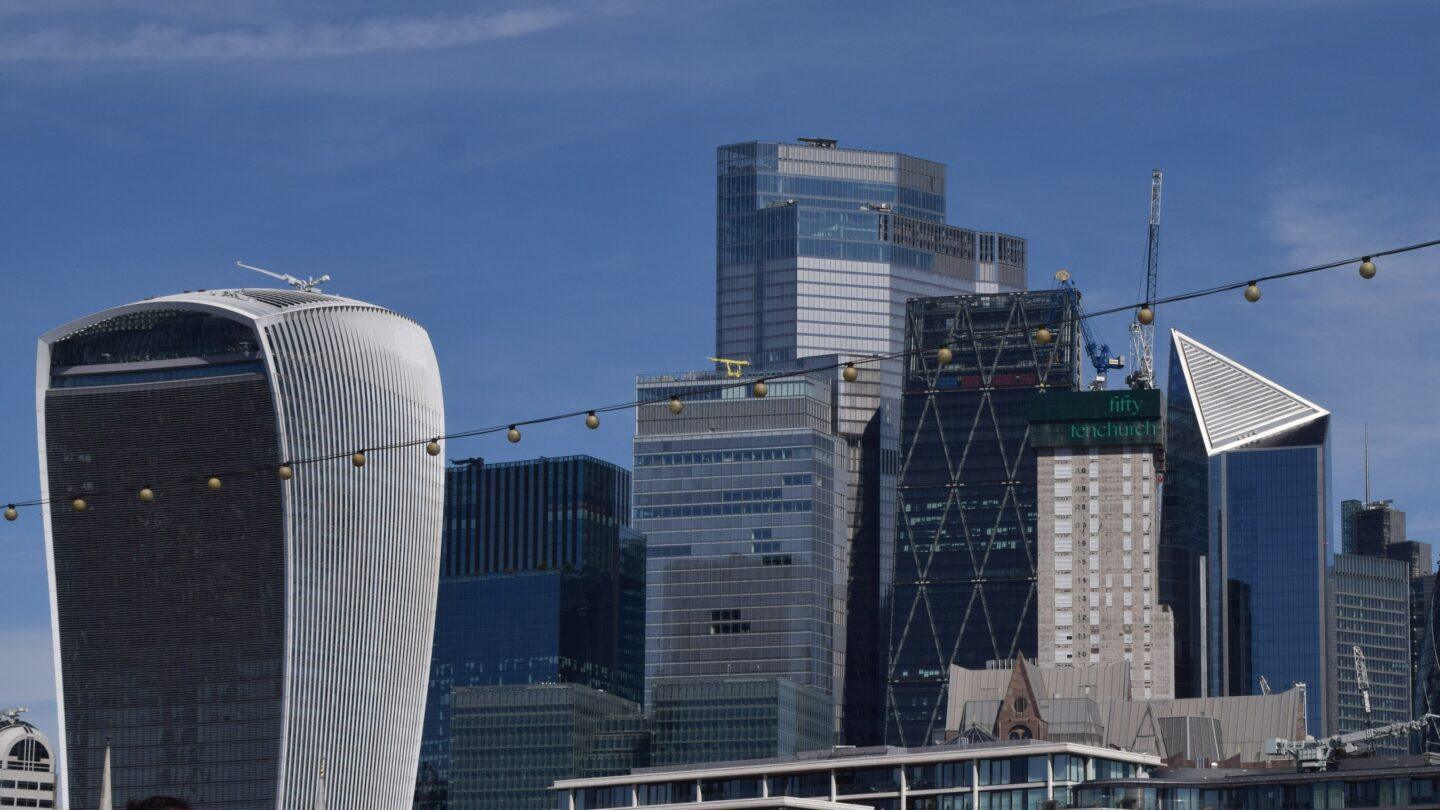 Londyńskie biurowce. Fot. Vuk Valcic/SOPA Images/LightRocket via Getty Images
