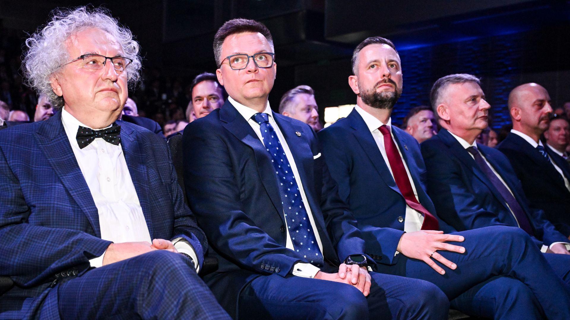 Dr Andrzej Machoń, Szymon Hołownia i Władysław Kosiniak-Kamysz podczas Targów Kielce