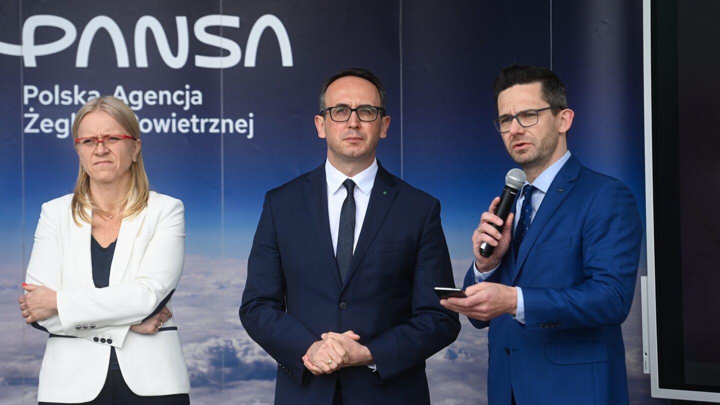 Briefing prasowy PAŻP dot. uruchomienia aplikacji dla użytkowników dronów DroneTower. Fot. PAP/Piotr Nowak