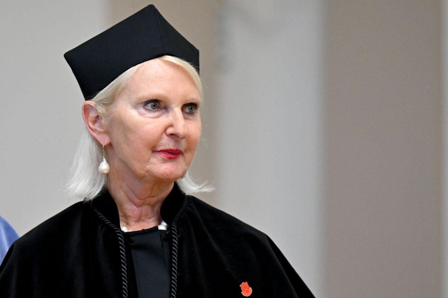Profesor Maria Siemionow