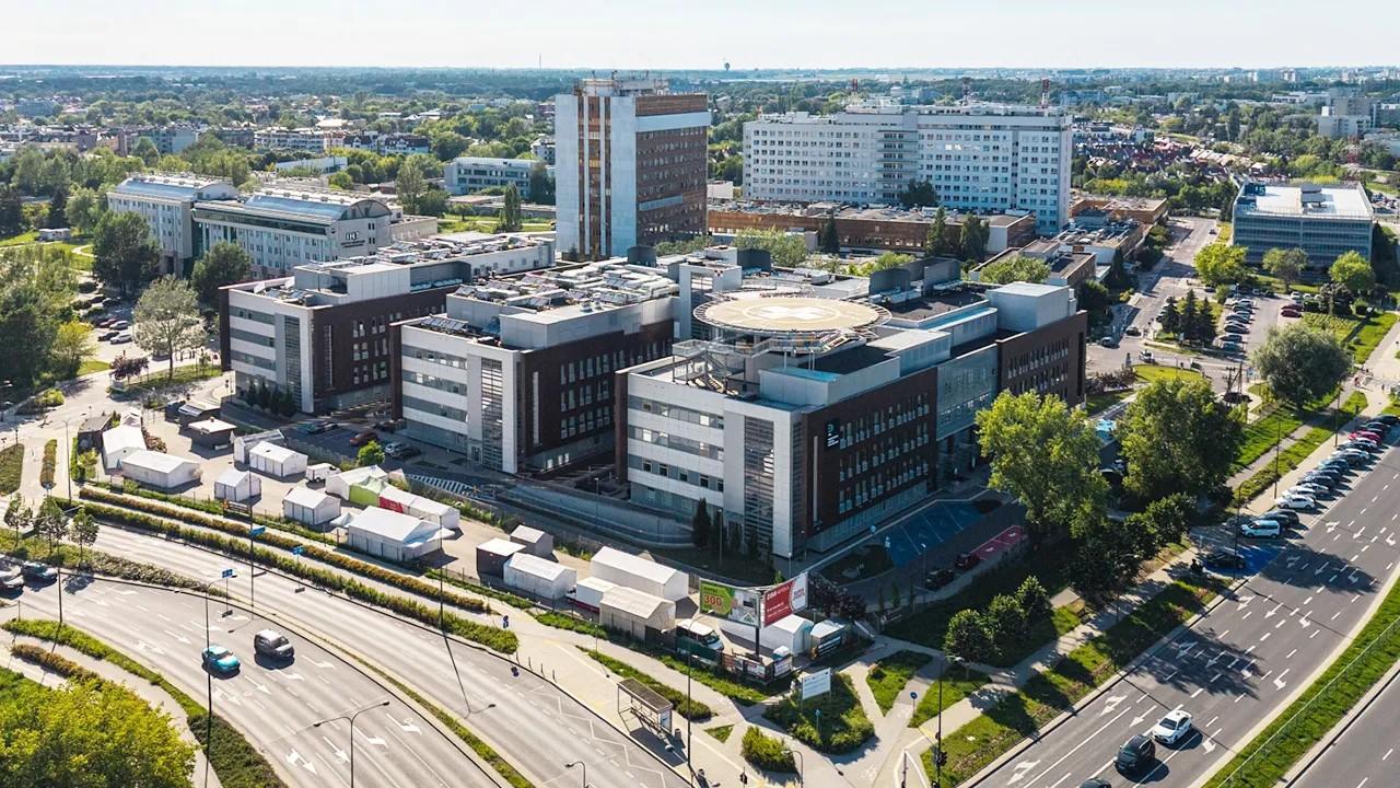 Szpital Południowy na warszawskim Ursynowie. Fot. PAP/Leszek Szymański.