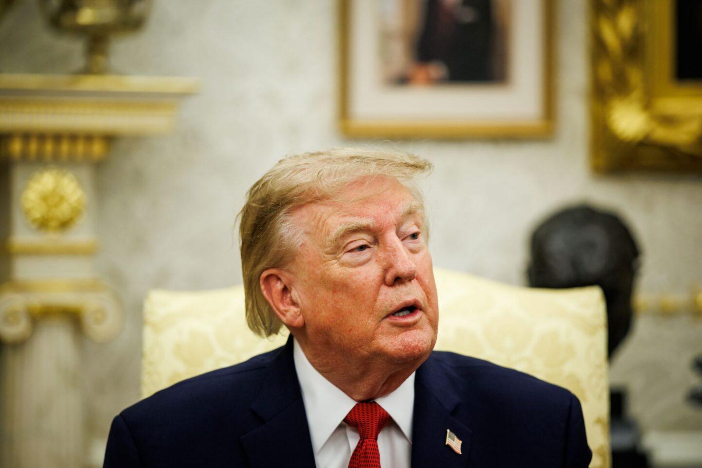 Donald Trump w Gabinecie Owalnym