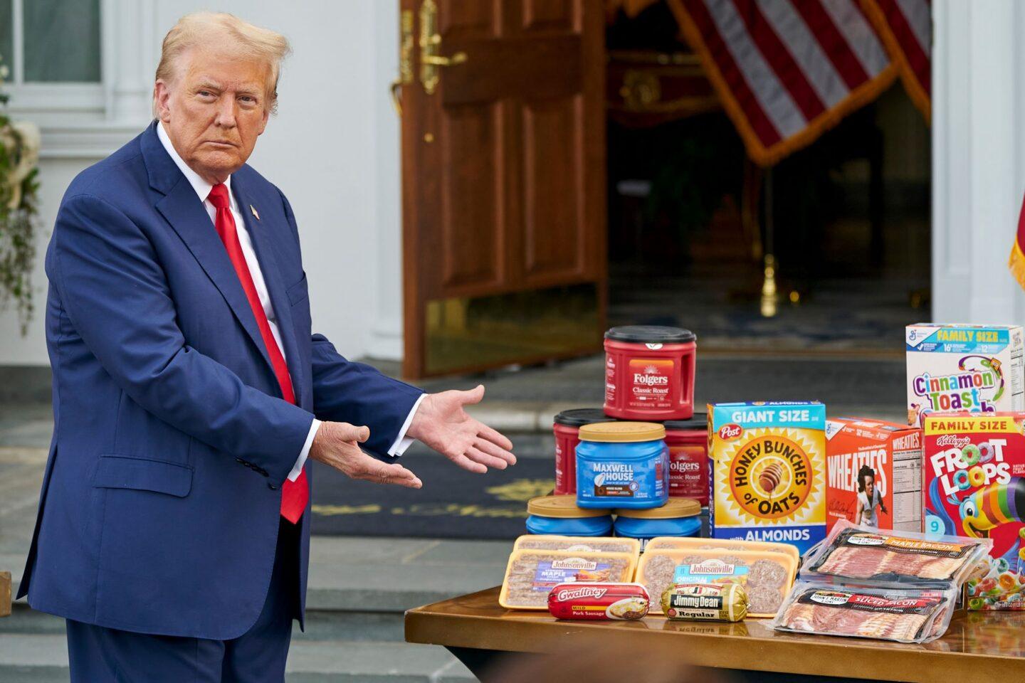Donald Trump na konferencji prasowej w Bedminster 15 sierpnia 2024 r.