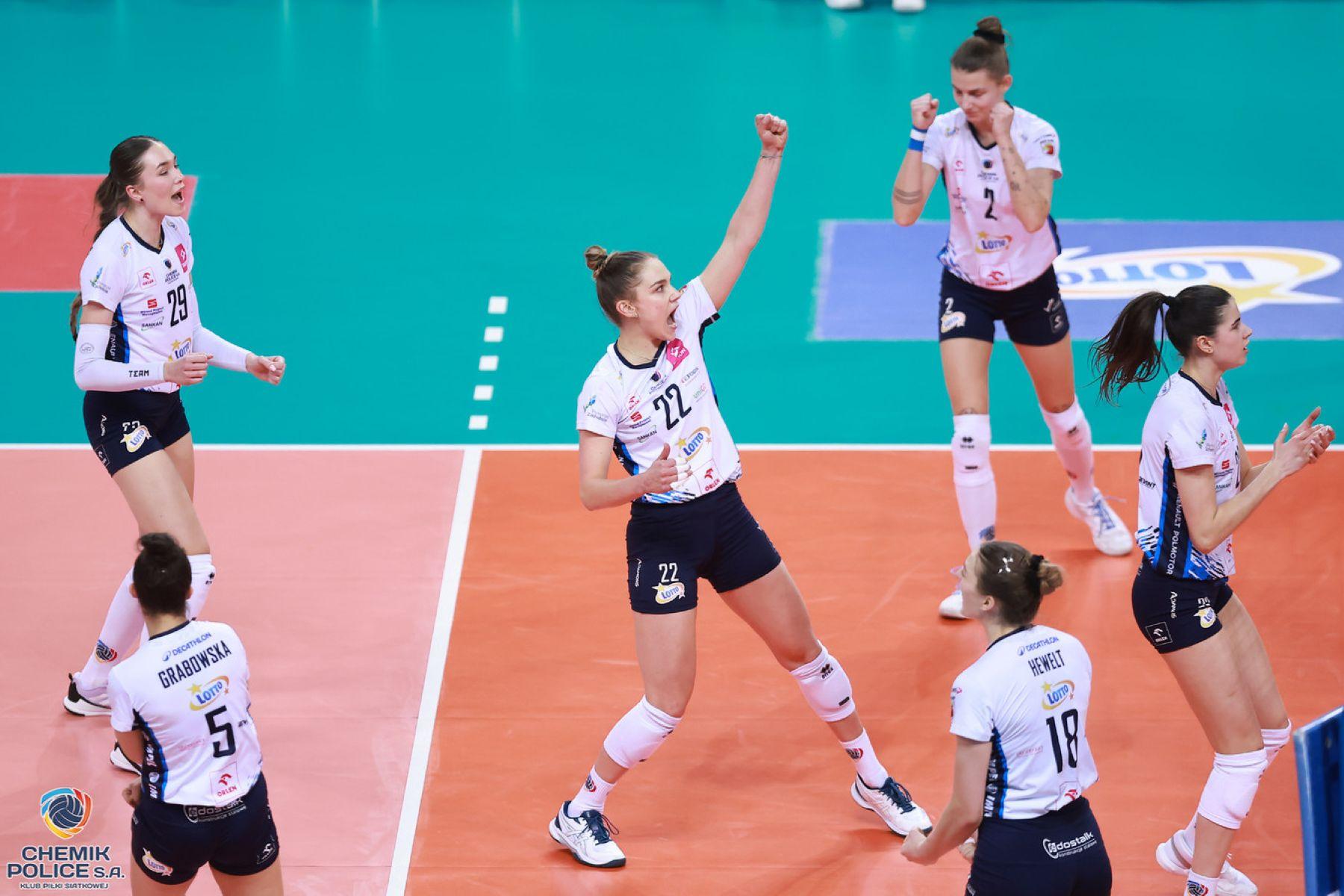 Julia Orzoł, polska siatkarka