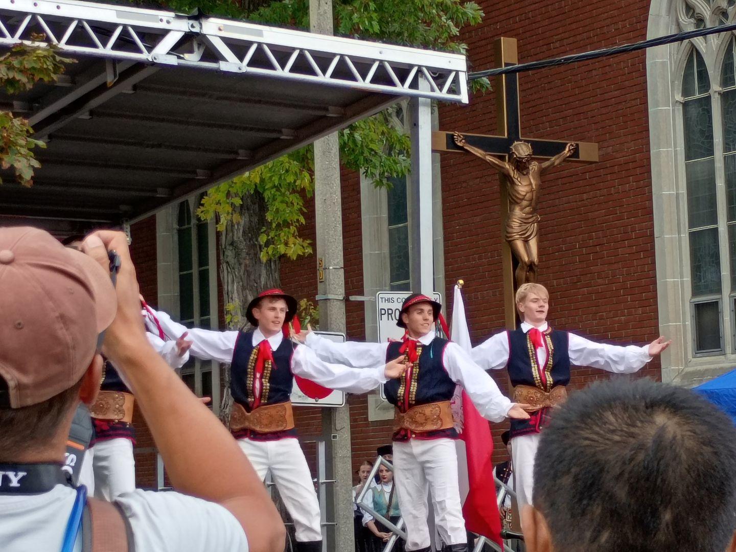 Festiwal polski w Toronto jeden z zespłów ludowych