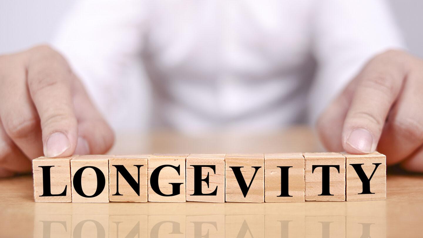 Badanie procesów starzenia skóry przyciąga coraz większą uwagę w obszarze longevity i jej znaczenie wykracza dziś daleko poza kwestie czysto estetyczne/fot. gettyimages