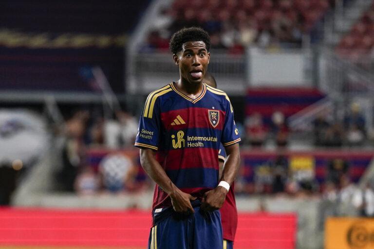 Zavier Gozo, piłkarz Real Salt Lake City FC, robiący śmieszną minę