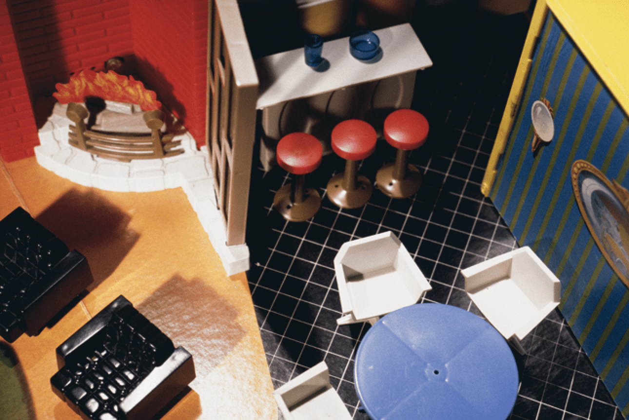 Laurie Simmons, Deluxe Redding House.