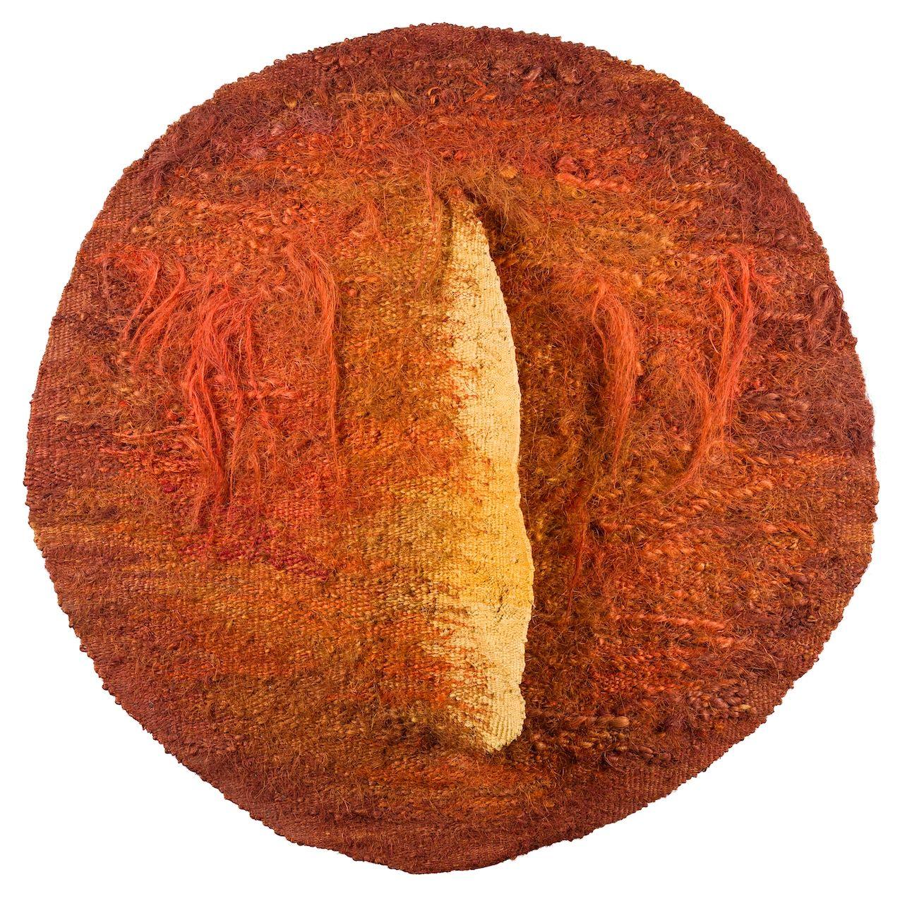 Obraz autorstwa Magdaleny Abakanowicz „Koło II”.