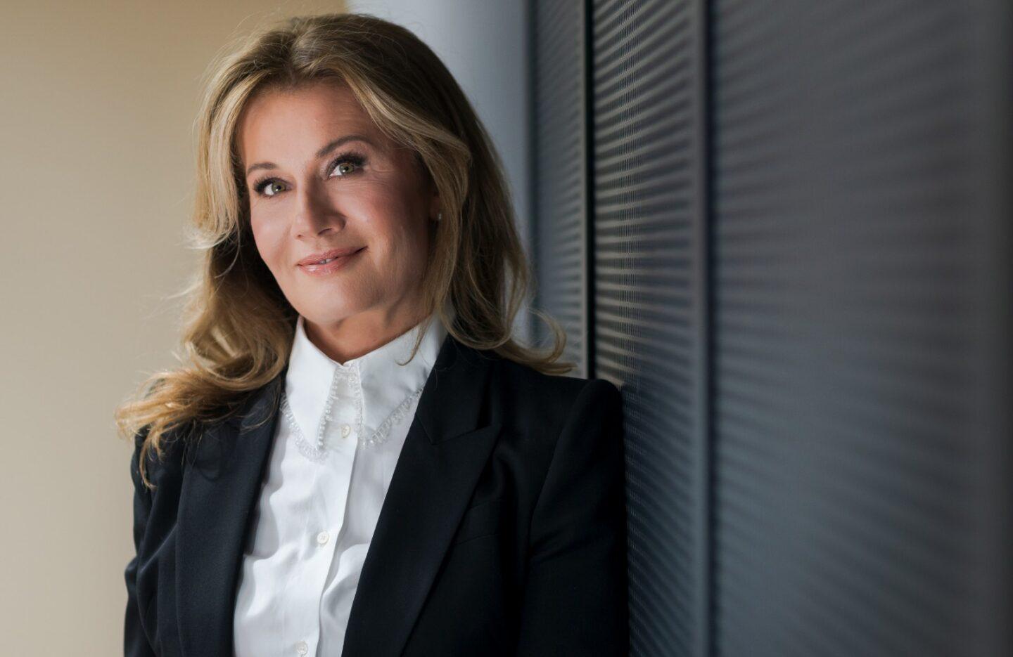 Prof.Małgorzata Gałązka-Sobotka, Łazarski, nauka