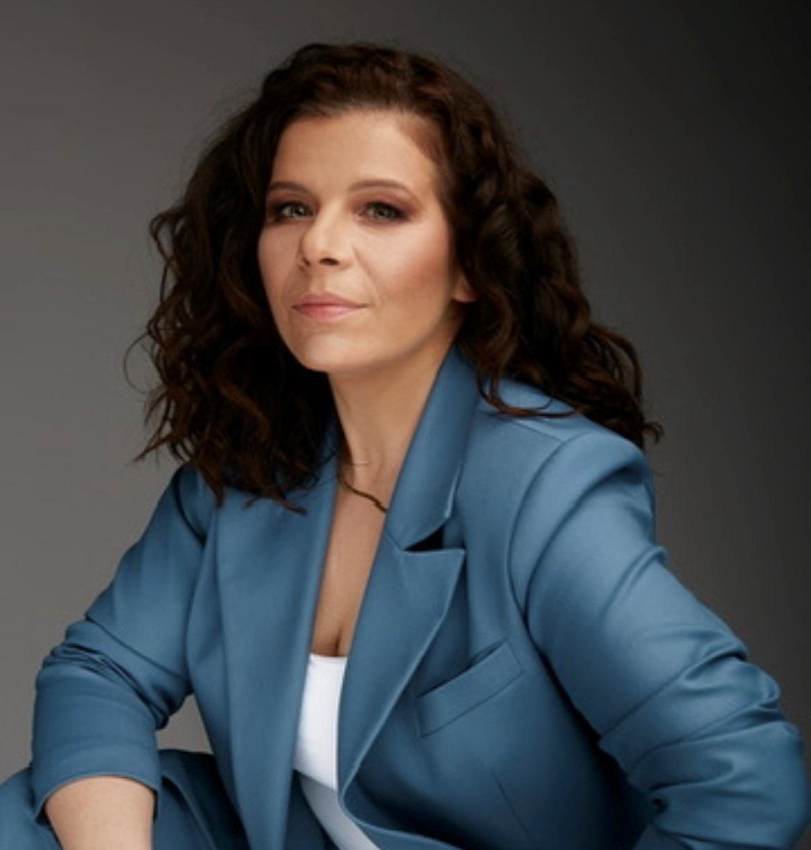 Agnieszka Schütte, Erste Bank