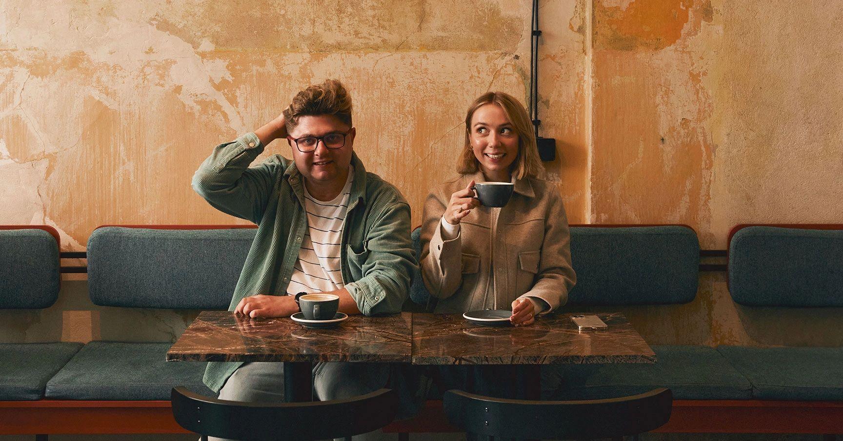 Mateusz Spurtacz i Magda Stanek, założyciele bloga kulinarnego o poznańskiej gastronomii My Tu Jemy.