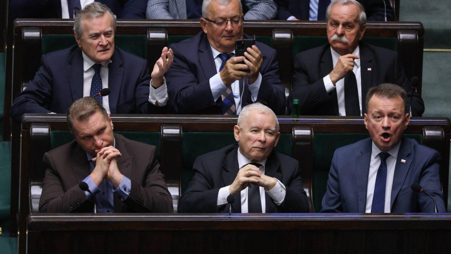 Ławy PiS w trakcie wystąpienia premiera Donald Tuska, w którym oskarżył PiS o korupcyjne powiązania z Zondacrypto