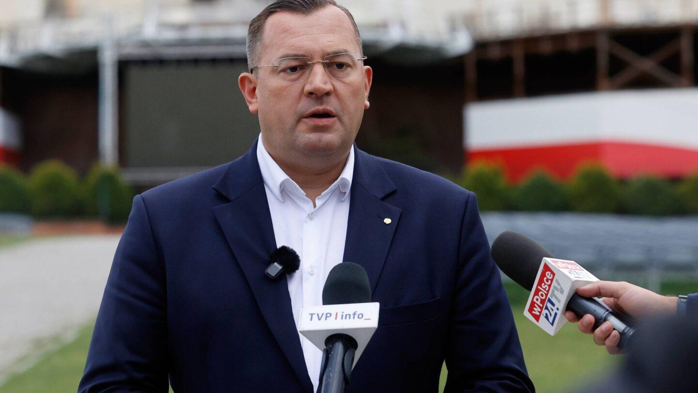 Minister rolnictwa i rozwoju wsi Stefan Krajewski