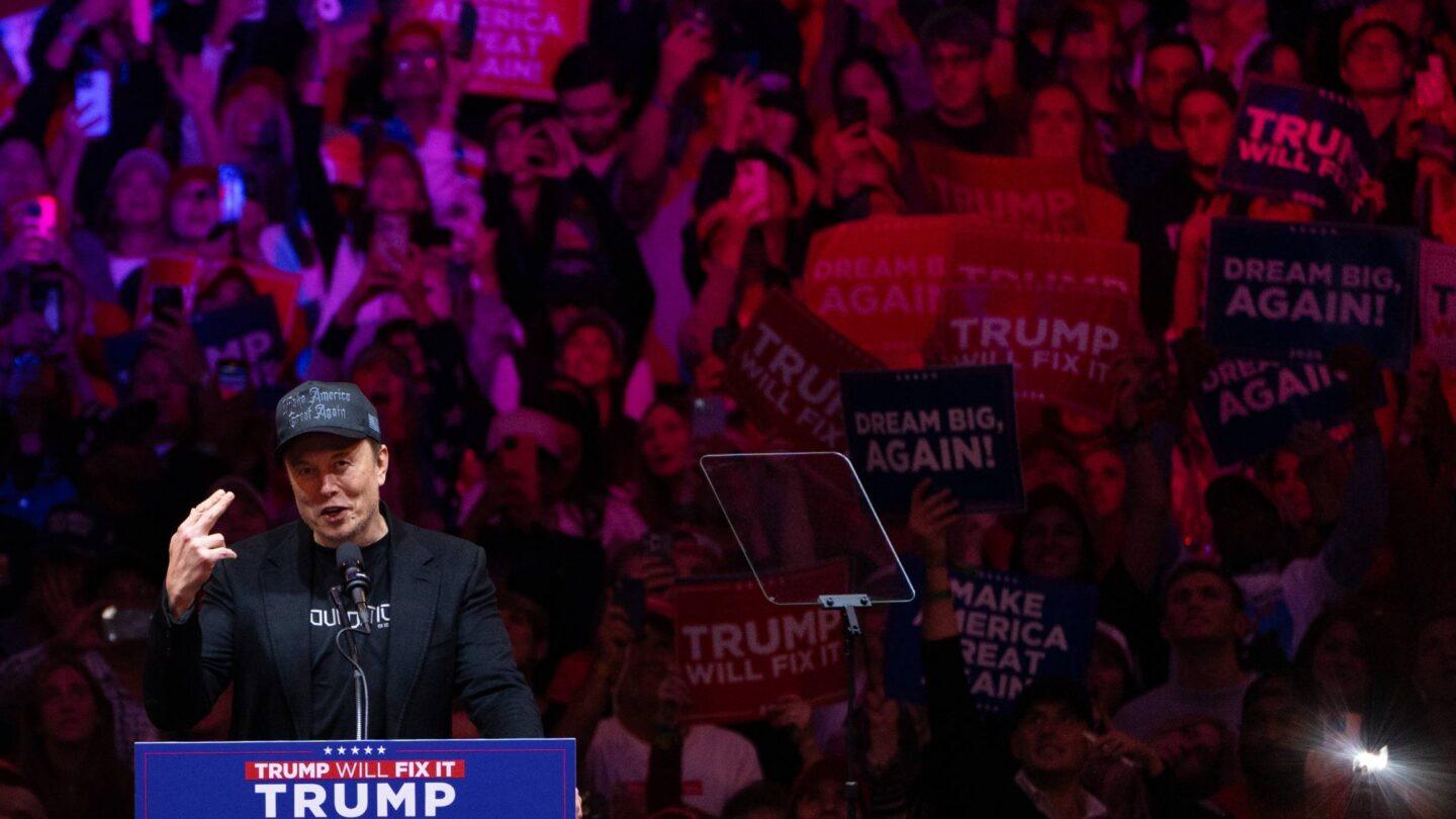 Elon Musk na wiecu poparcia dla Donalda Trumpa