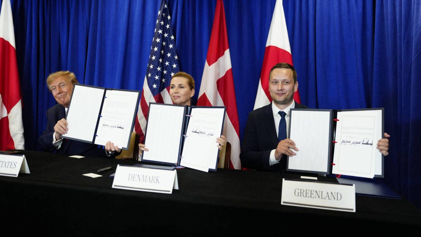 Prezydent USA Donald Trump, duńska premierka Mette Frederiksen i premier Grenlandii Jens-Frederik Nielsen