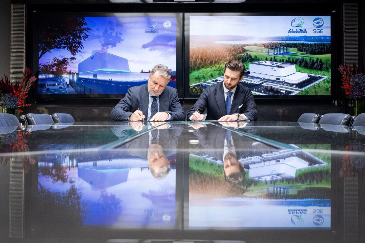 Michał Sołowow, założyciel SGE, i Piotr Żak, prezes ZE PAK