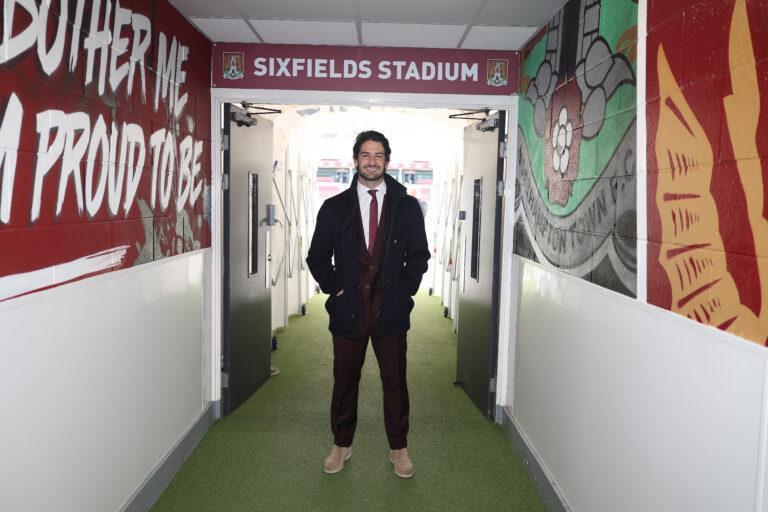 Alexandre Pato na stadionie Northampton Town