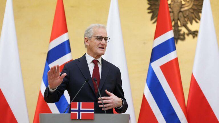 Premier Norwegii Jonas Gahr Stoere podczas wspólnej konferencji prasowej z premierem RP Donaldem Tuskiem,