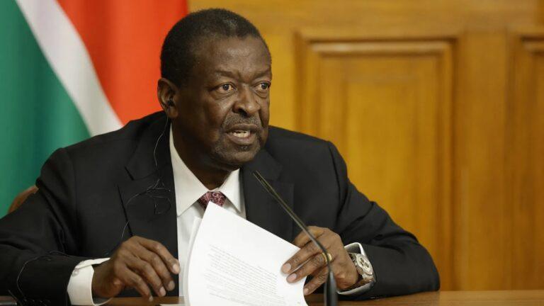 Pierwszy sekretarz gabinetu i minister spraw zagranicznych Kenii Musalia Mudavadi. Fot. Tatyana Makeyeva/AFP/POOL/Getty Images