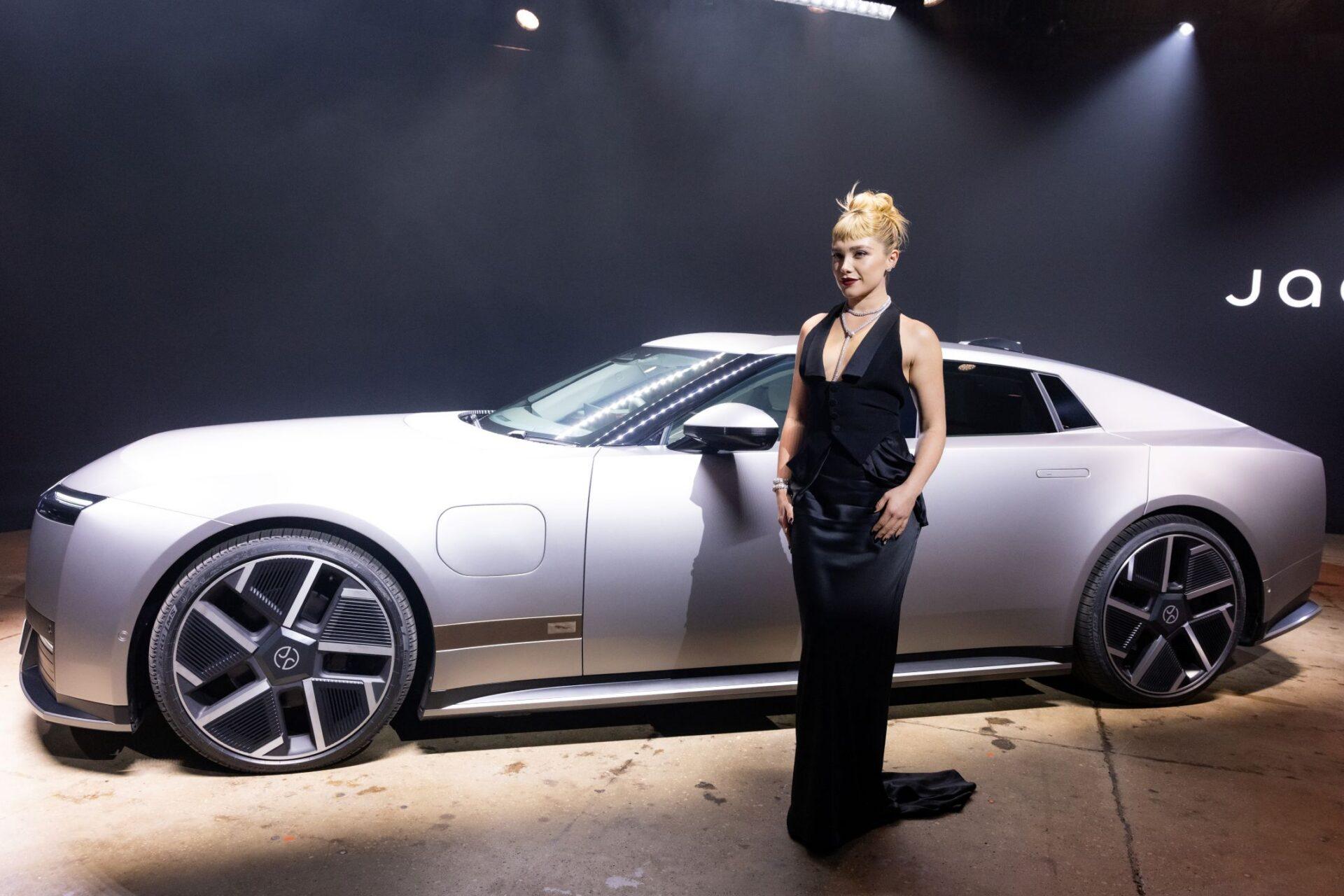 Florence Pugh na premierze nowego Jaguara