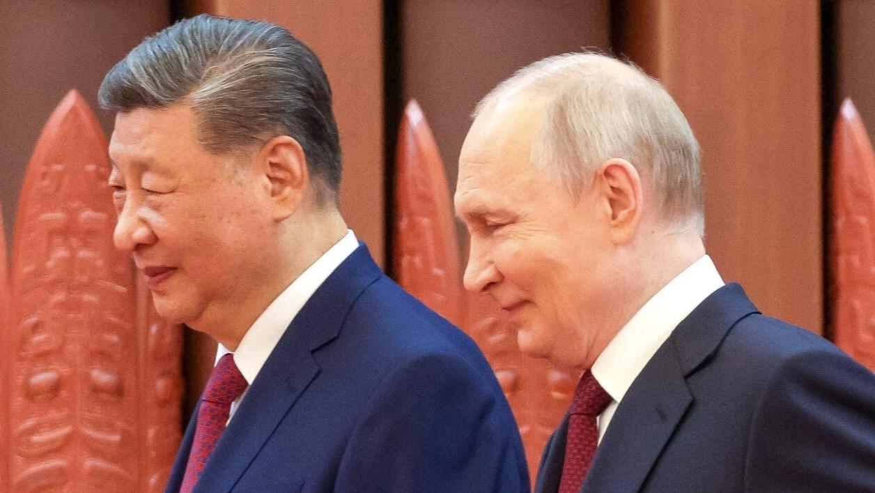 Od lewej prezydent Chin Xi Jinping i prezydent Rosji Władimir Putin. Fot: Kremlin Press Service/Anadolu via Getty Images