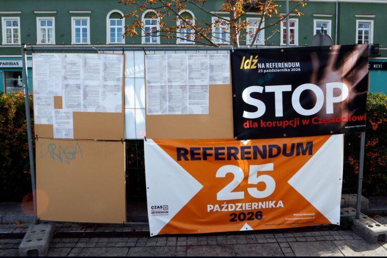 Bannery przed referendum w Częstochowie