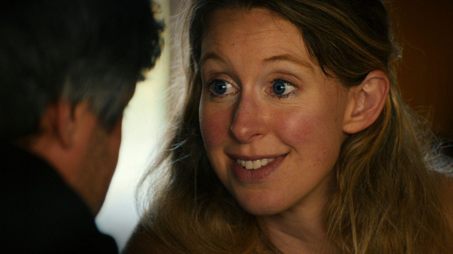 „Zobaczysz wszystko” Elizabeth Holmes.