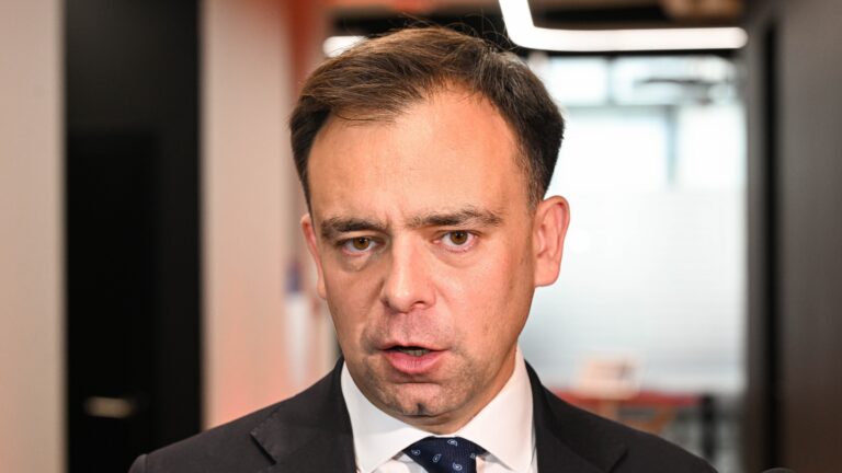 Minister finansów i gospodarki Andrzej Domański. Fot. PAP/Radek Pietruszka
