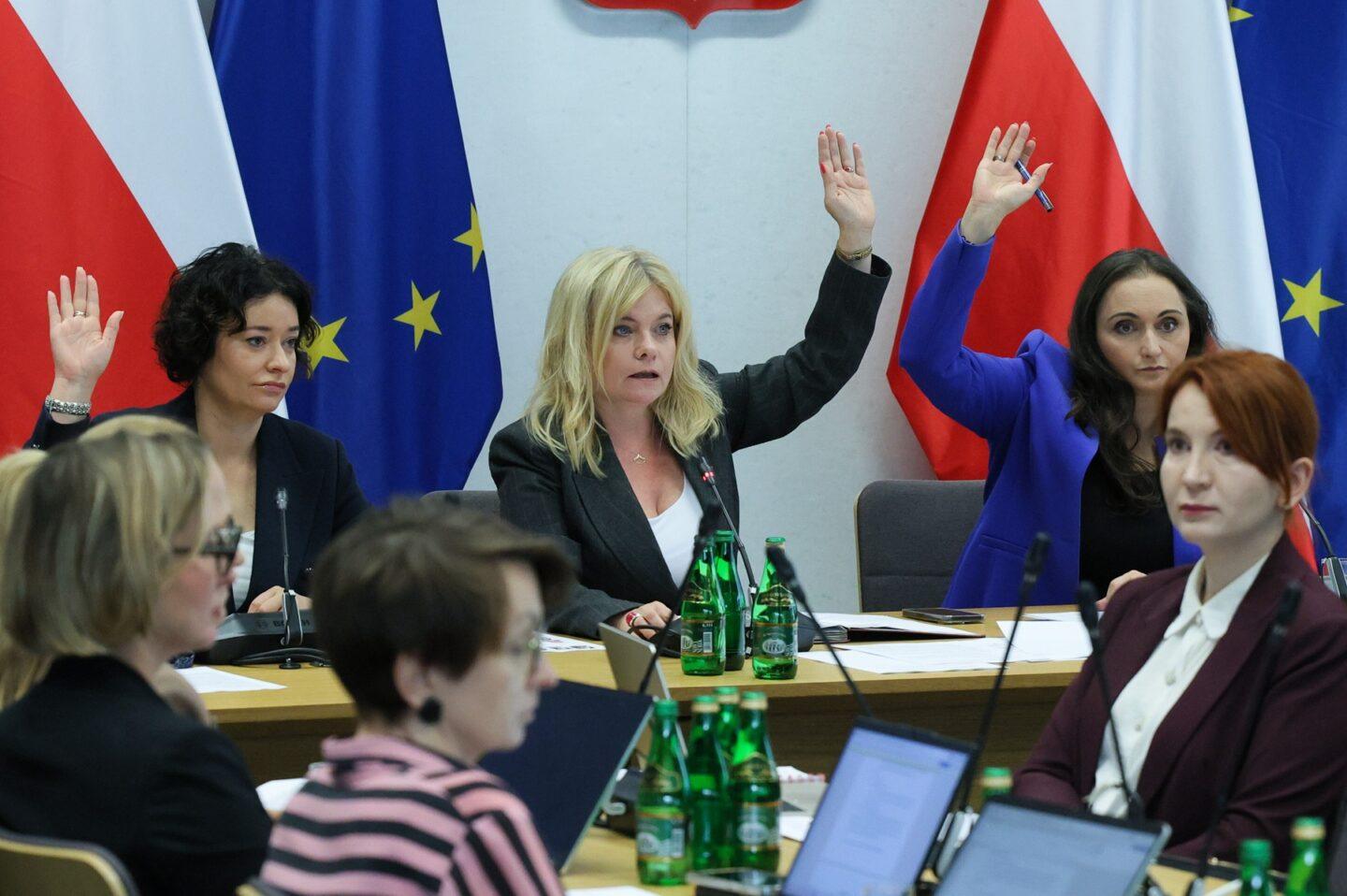 Posłanki Anna Maria Źukowska, Dorota Łoboda i Ewa Szymanowska